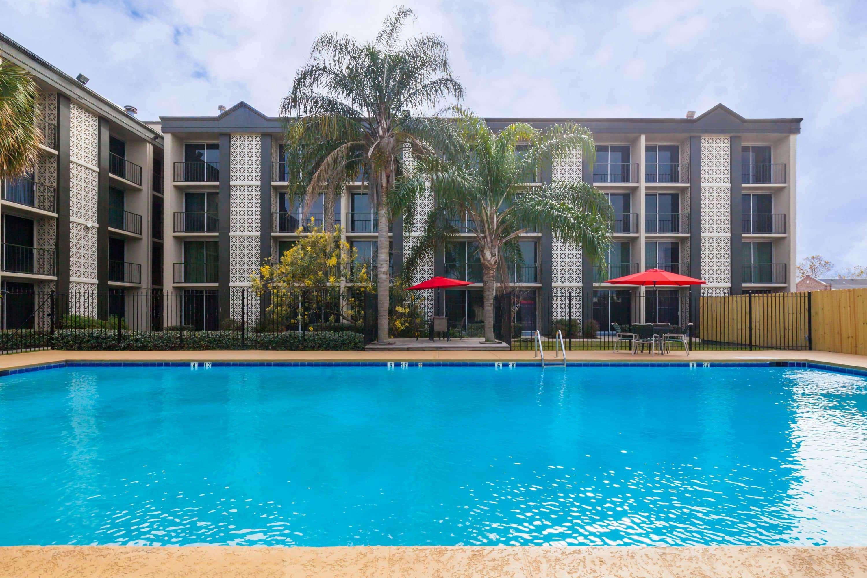 Ramada By Wyndham Metairie New Orleans Airport Hotel Exterior photo