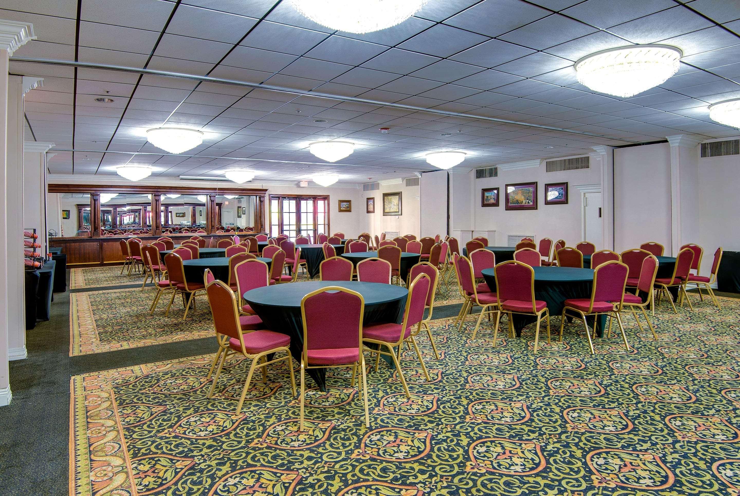 Ramada By Wyndham Metairie New Orleans Airport Hotel Exterior photo