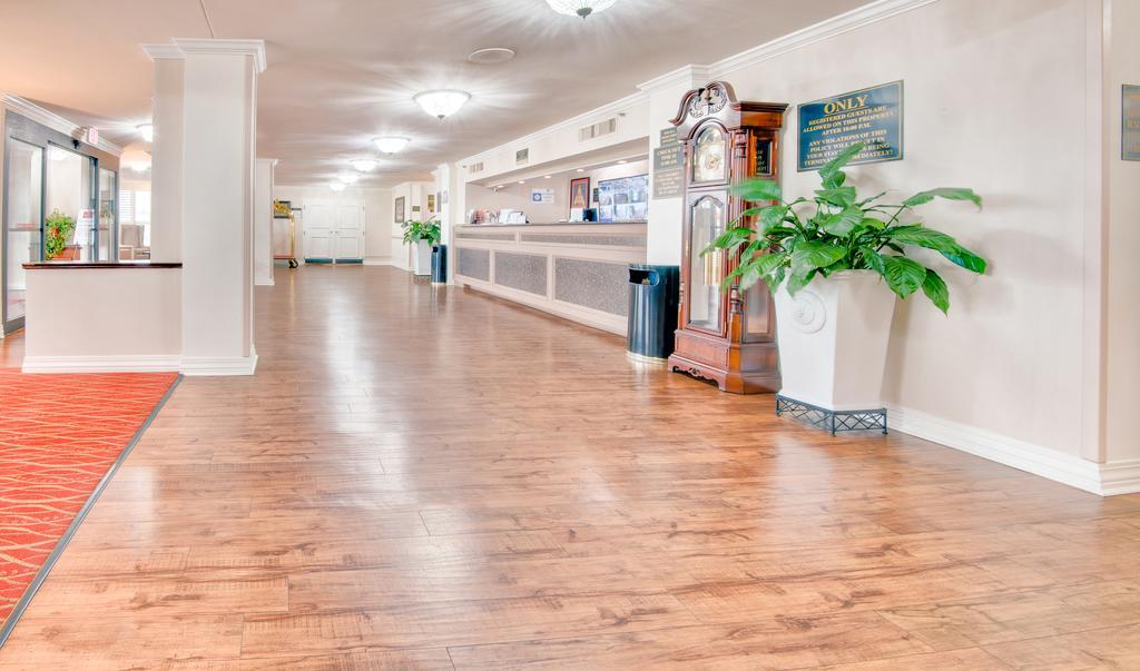 Ramada By Wyndham Metairie New Orleans Airport Hotel Exterior photo