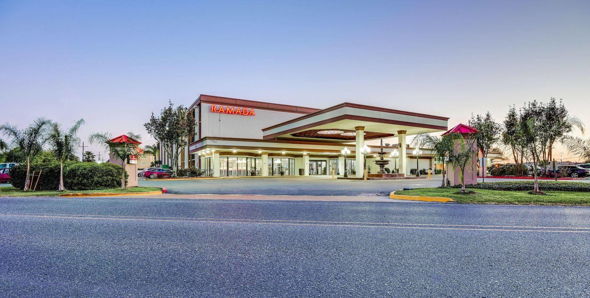 Ramada By Wyndham Metairie New Orleans Airport Hotel Exterior photo